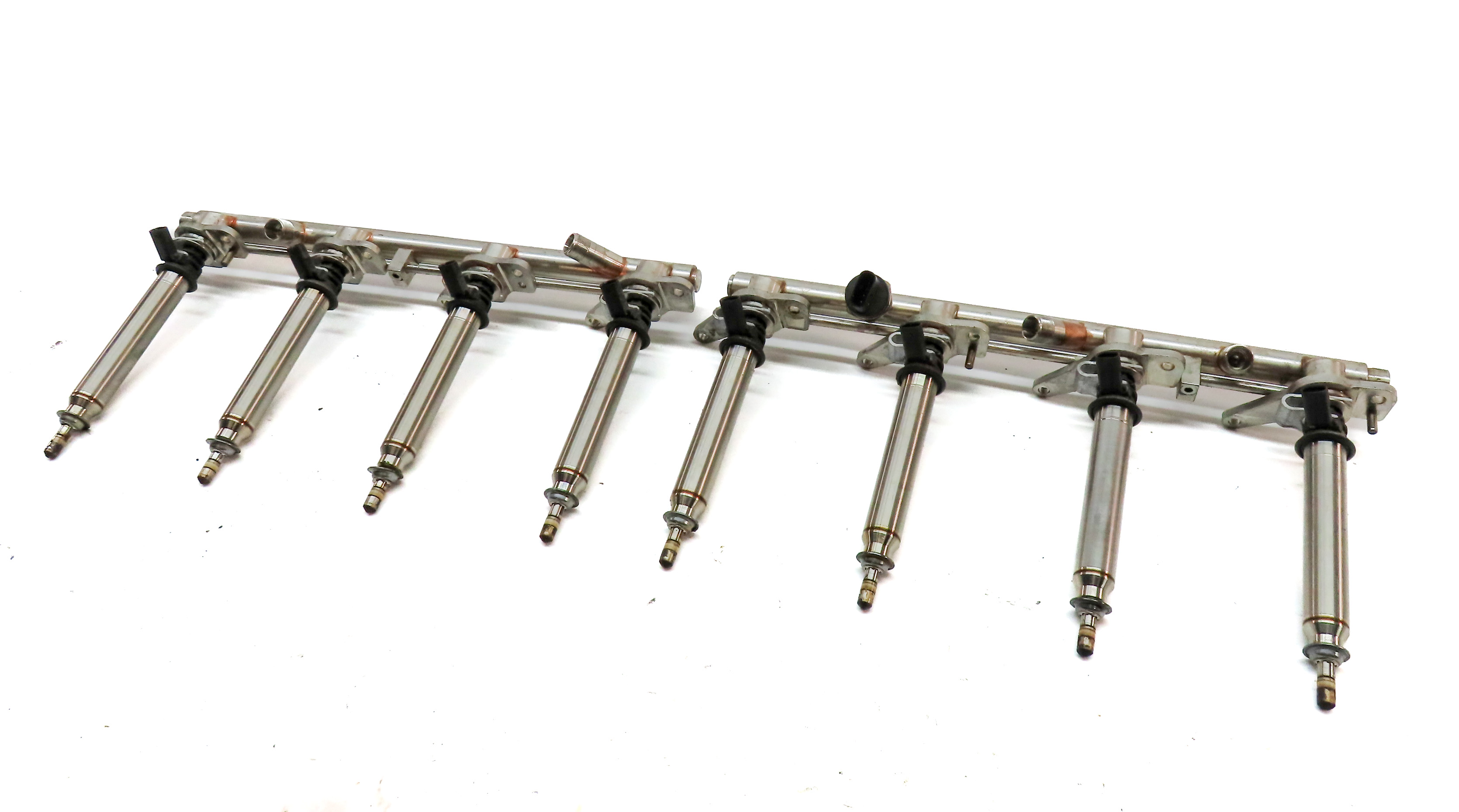 2014 MERCEDES GL450 (X166) 4.6L ENGINE LEFT & RIGHT FUEL RAIL SET w/ INJECTORS — exact item pictured